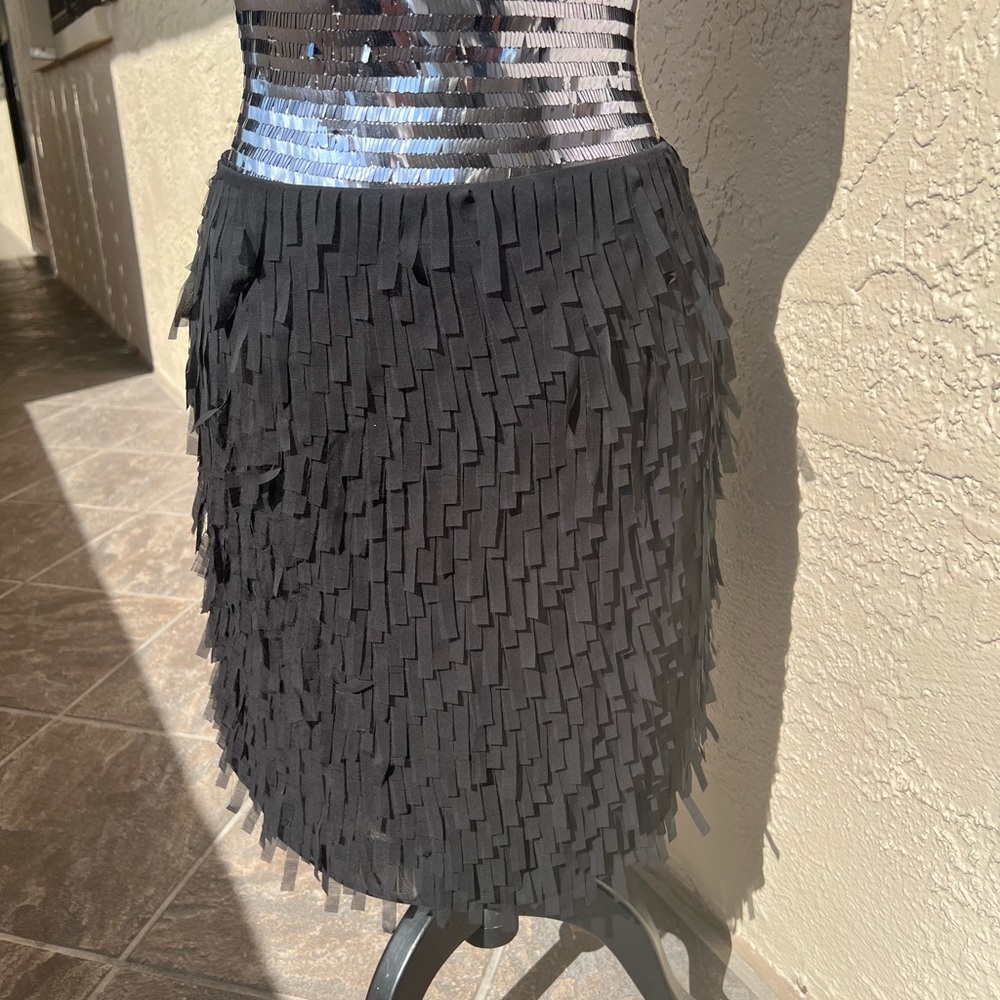 Ann Taylor fringed skirt, 4P, 18 in long, NWT.